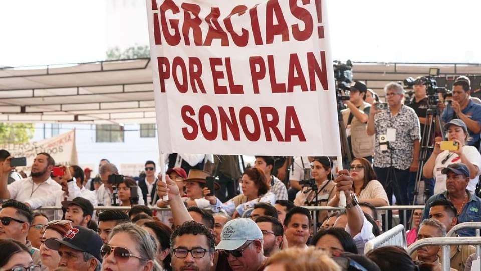 Inauguración de obras de modernización del puerto de Guaymas y la carretera Guaymas-Chihuahua.
